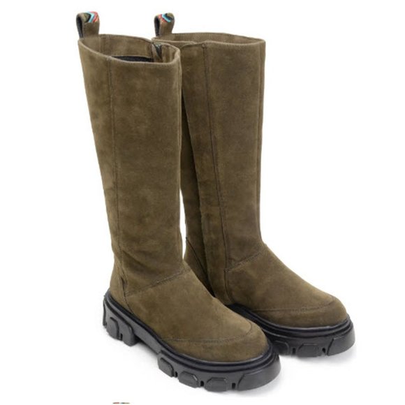 FARM Rio Knee High Lug Sole Boot - Picture 2 of 16